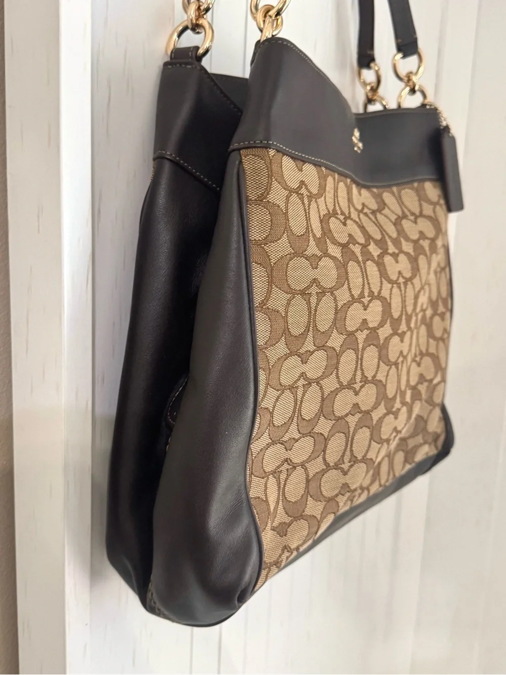 Coach signature lexy